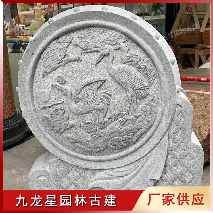 1623049015481577.jpg 青石雕刻門當(dāng)抱鼓石圖片